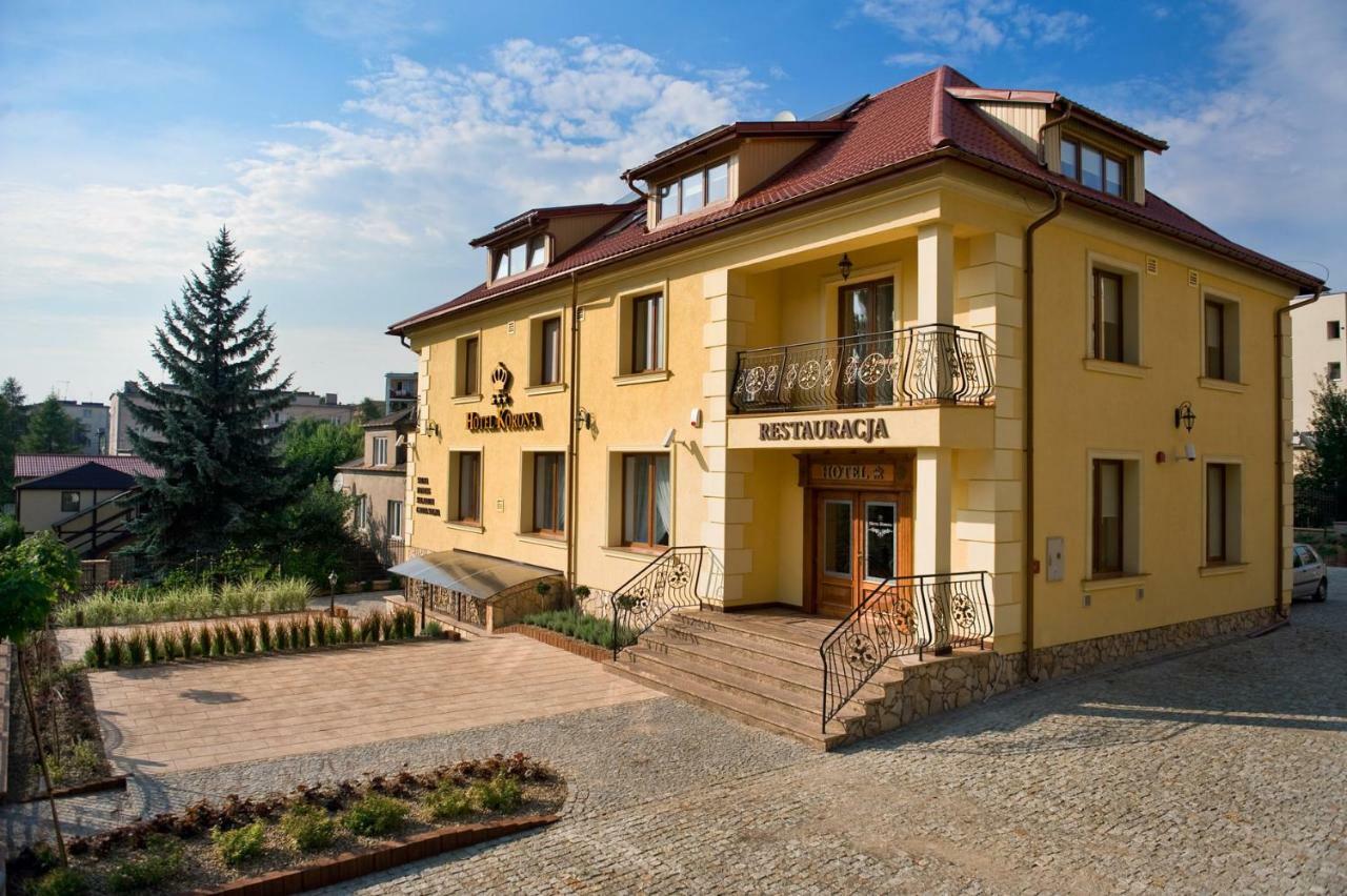 סאנדומירז Hotel Korona מראה חיצוני תמונה